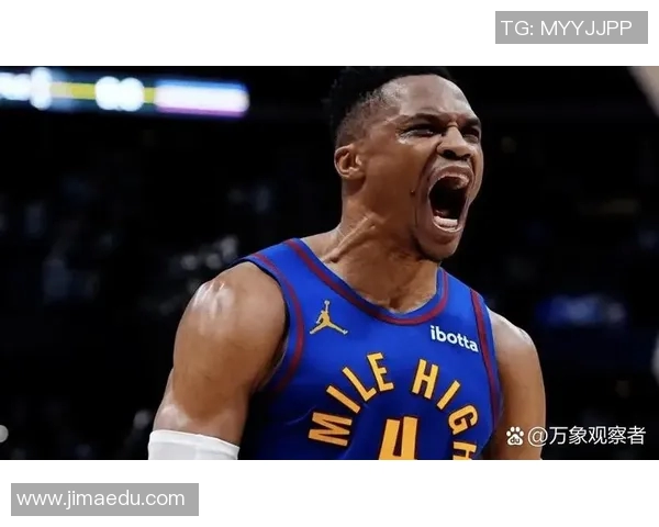 威少冷箭穿心！对决凯斯勒飙进关键三分