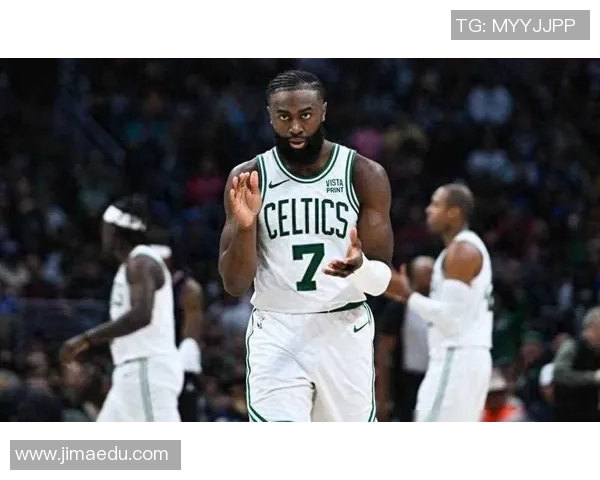 多诺万盛赞杰伦-布朗：绿军超预期背后的MVP级领袖