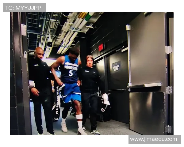 爱德华兹：我很满意现在的处境，当时只是跟约翰逊随便在聊天